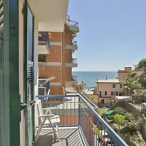 https://affittacamere-jolly-roger-riomaggiore.hotelitalianriviera.com