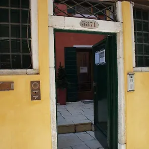 Dose Bed & Breakfast Venice